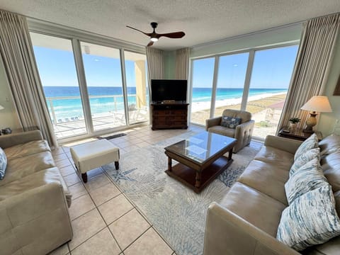 Elevation Vacation Rentals - Car603LR2