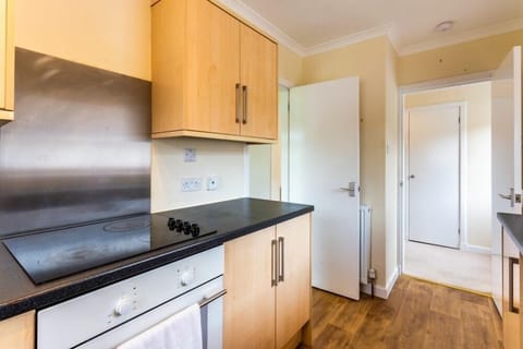 Kitchen with all you need, also has washing machine.