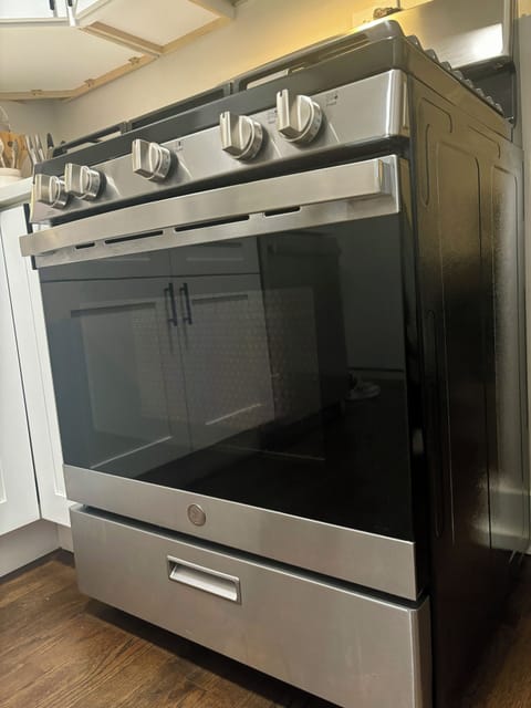 GE five range gas burner! 
