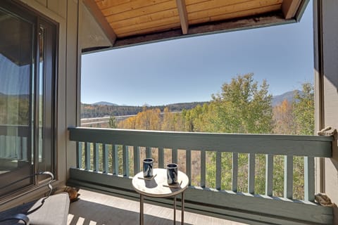 Enjoy a private balcony overlooking a National Forest and enjoy the Rocky Mountains in the background! Minutes away from the world's best skiing and hiking.