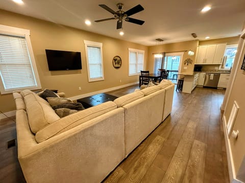Comfortable living area. Open concept. SmartTV. Huge sectional. Recliner.