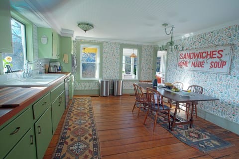 Spacious kitchen and dining area