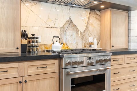 Patagonia quartzite marble behind the range