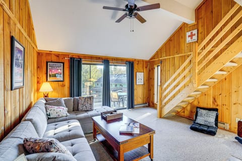 West Dover Vacation Rental | 2BR | 2BA | 1,200 Sq Ft | Stairs Required