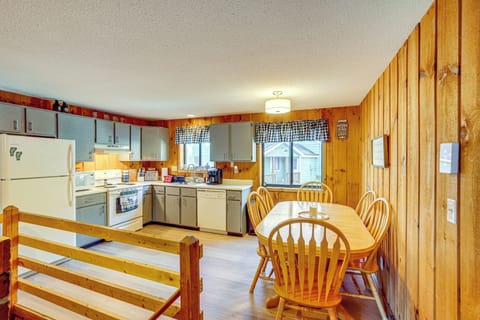 Kitchen & Dining Area | 2nd Floor | Dishwasher | K-Duo Keurig Coffee Maker