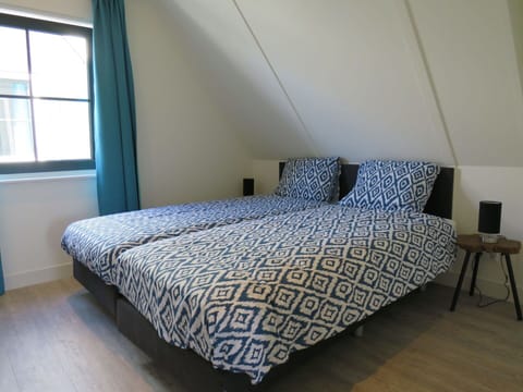 Furniture, Window, Comfort, Building, Pillow, Wood, Shade, Bed Frame, Interior Design, Bed