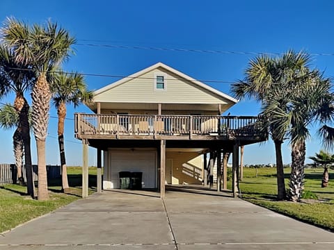 Exterior of Home & Driveway