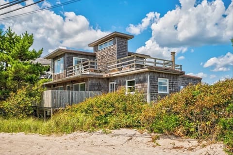 Upper roof deck