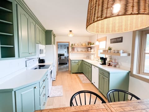 freshly updated kitchen!