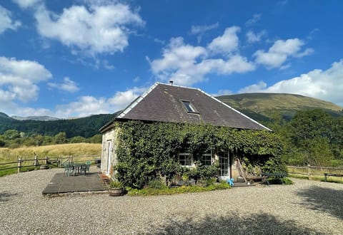 Cnoc Famh Setting Freedom Nature High