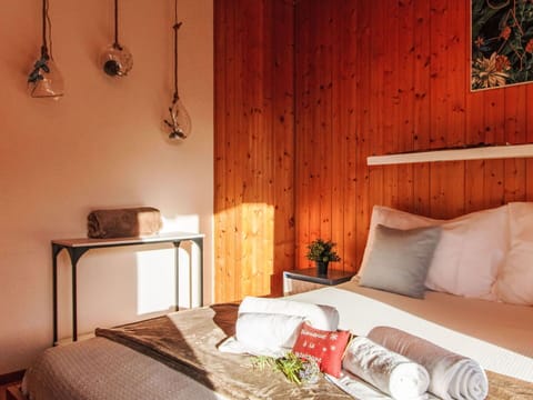 Property, Furniture, Comfort, Plant, Wood, Building, Orange, Interior Design, Lamp, Lighting