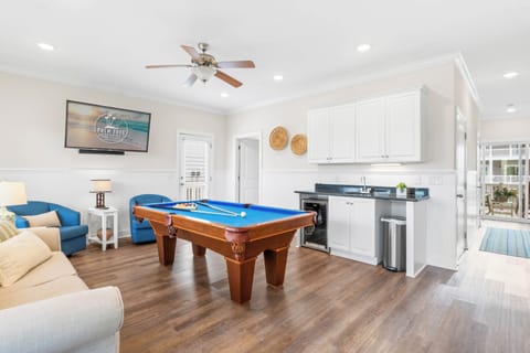 Pool Table- 1st floor W/Wet Bar
