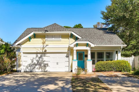 Salt Air Cottage - Front of Home