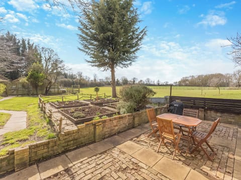 Patio | Rookery Cottage, St Neots