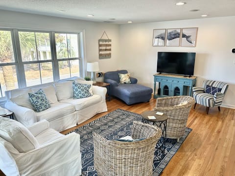 Living area with plenty of seating