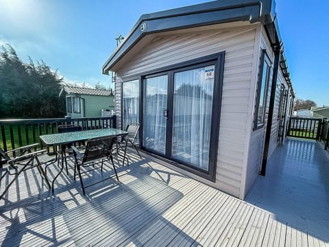 Elevate your next UK holiday by choosing this lovely 6 berth caravan with decking located on Manor Park Holiday Park in Hunstanton, Norfolk.