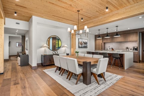 8 seat dining table and gourmet kitchen fully equipped