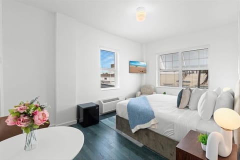 Miami Miami Beach Junior King Studio Bedroom