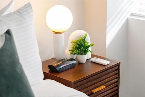 Miami Miami Beach Junior Queen Studio Bedroom