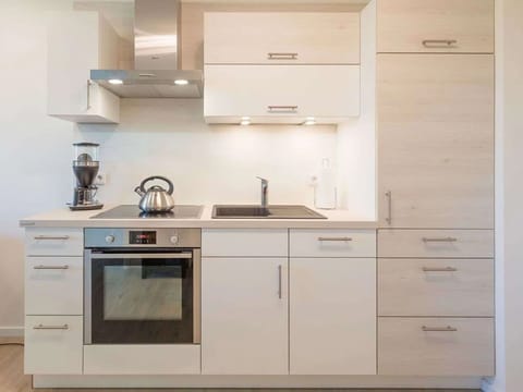 Sky, Shade, Land Lot, Cottage, Siding, Facade, Residential Area, Landscape, Roof, Grass