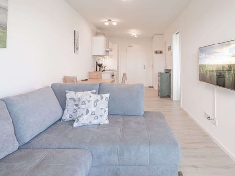 Sky, Shade, Land Lot, Cottage, Siding, Facade, Residential Area, Landscape, Roof, Grass