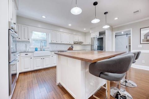 Fully equipped kitchen