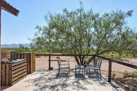 Private Furnished Deck | Gas Grill