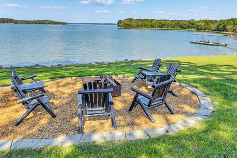Wood-Burning Fire Pit (Wood Provided)