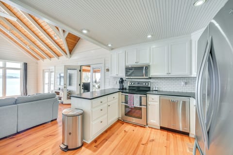 Kitchen | 1st Floor | Keurig Coffee Maker | Blender | Cooking Basics