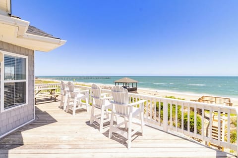 Top Level Oceanfront Deck