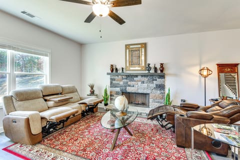 Lula Vacation Rental | 3BR | 3.5BA | Stairs Required | 1,772 Sq ft