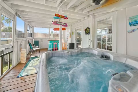 Indoor spa tub