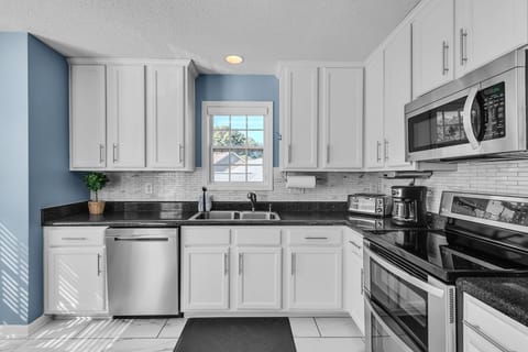 Indoors, Kitchen, Microwave, Oven, Sink