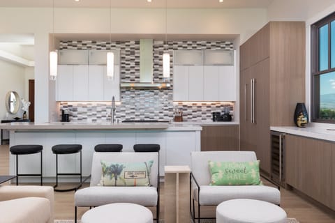 Fabulous open concept kitchen