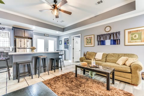 Little Rock Vacation Rental | 2BR | 1BA | Step-Free Access | 1,100 Sq Ft