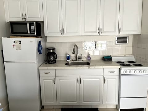 Kitchen area with the essentials.