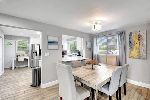 Main House - Gather for meals & visiting together at the dining table, with seating for 6