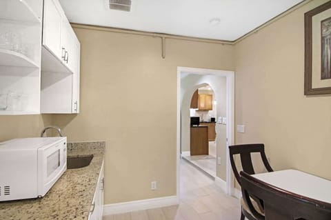 Bedroom #2 Queen with En-Suite