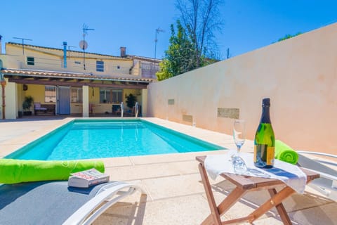 Holiday Home Swimming Pool