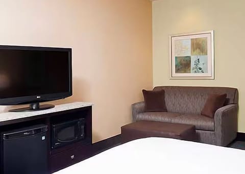 Unit with 1 King size bed