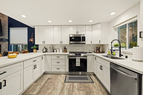 Lots of space to bring out the ultimate chef in you with pots, pans, ladles, appliances and anything else you may need. We provide oil, flour, sugar, and spices. Please bring along any other ingredients you may need