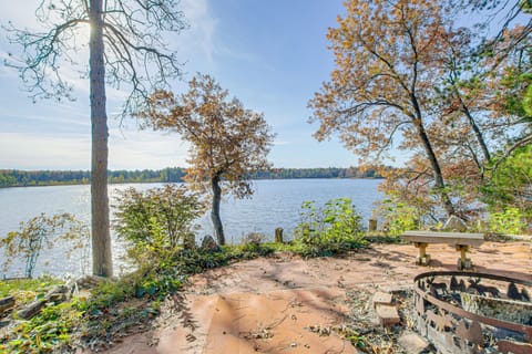 Keshena Vacation Rental | 3BR | 2BA | 1,200 Sq Ft | Stairs Required