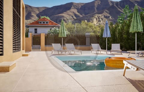 pool