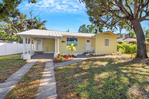This newly renovated home in historic Edison Park, is minutes to the vibrant downtown Fort Myers.