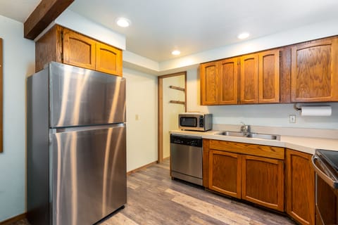 Kitchen - Main Level