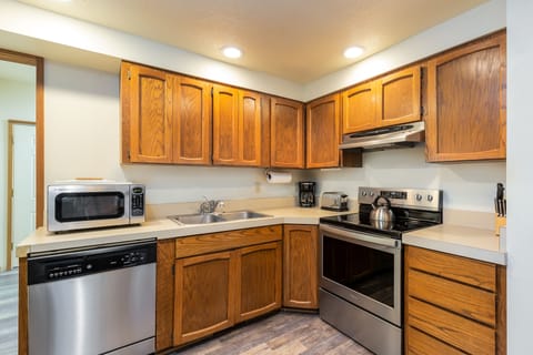 Kitchen - Main Level