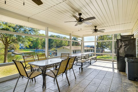 Screened-In Porch | Refrigerator w/ Ice Maker