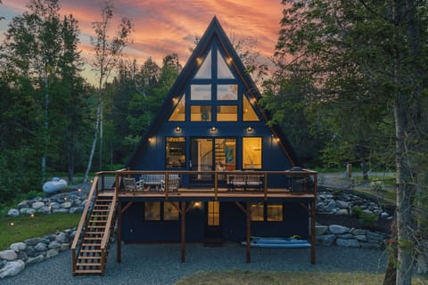 Welcome to Cattail Cabin!