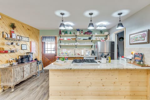 Interior | Central Heating | Free WiFi