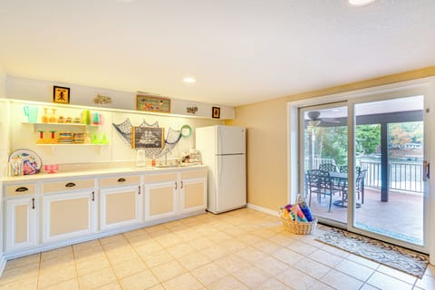 Wet Bar | Patio Access | Lower Level